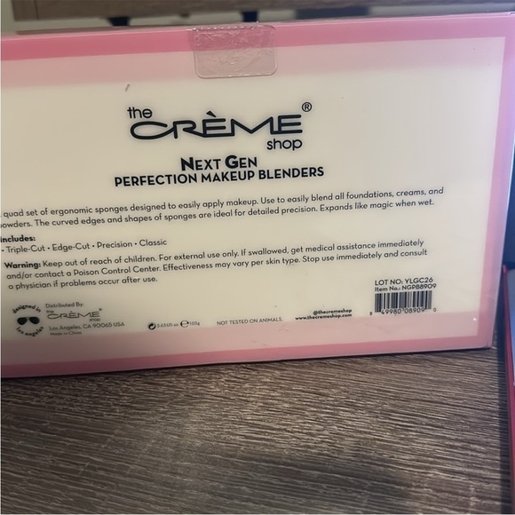The Crème Shop NEW Next Gen Perfection Makeup Blenders – Set of 4 - Picture 3 of 3